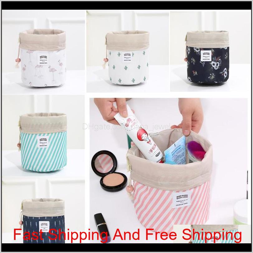 

6 Colors Barrel Shaped Drawstring Portable Pouch Make Up Bag Cartoon Printed Travel Clothes Storage Bag Wash Organizer Handbags Py0Dy Gm70P