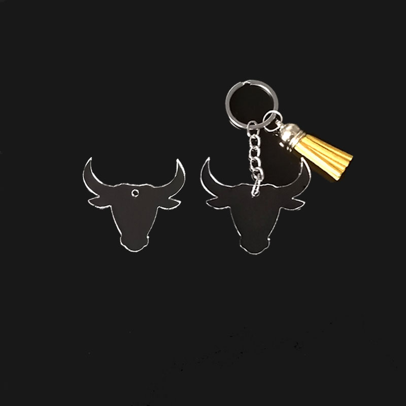 

10pcs Laser Cut Creative Cow Head Keychain Pendant Acrylic Crystal Key Chain Gifts Kids Toys Blank Clear Keychain with Tassel