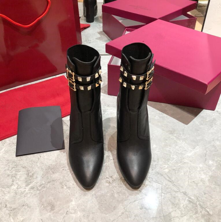 

Luxury Designed Cate Boots For Women,Ladies Red Bottom Sole Ankle Boots Chains Paltform Heels Adox Eloise Booty Winter Brand Boot, Black