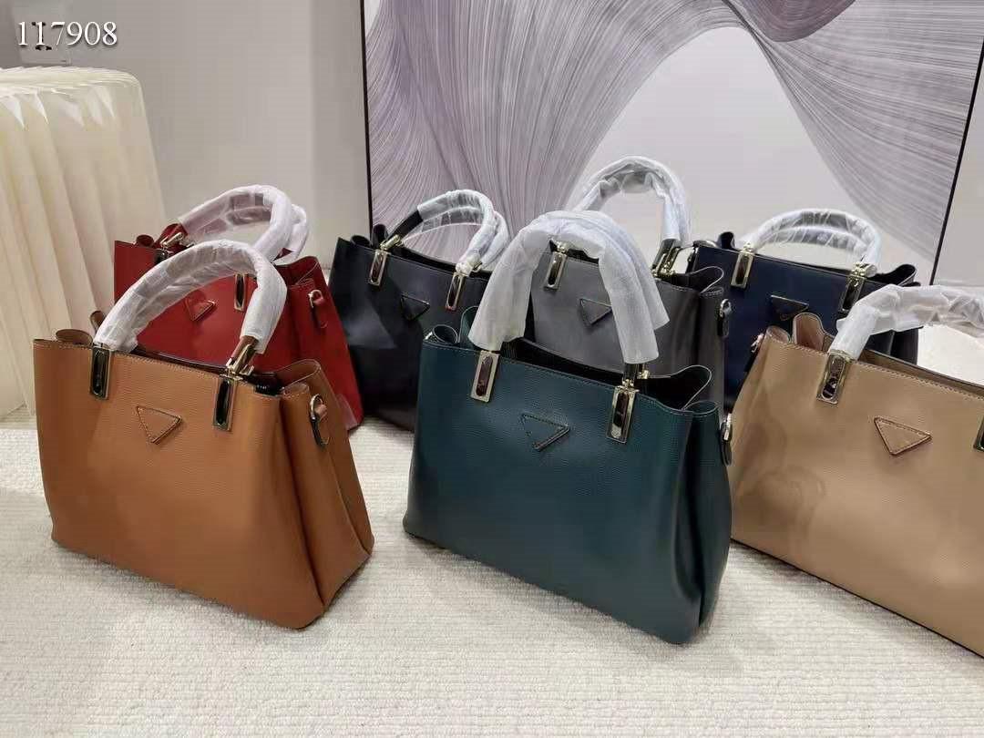 

Designer women's shoulder bag portable size: 30cm, Dark green