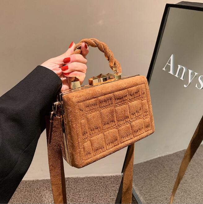 

Wholesale factory winter popular solid color leathers evening bag European and American elegant matte leather handbag personalized embossed plaid backpack, Brown(boutique box)