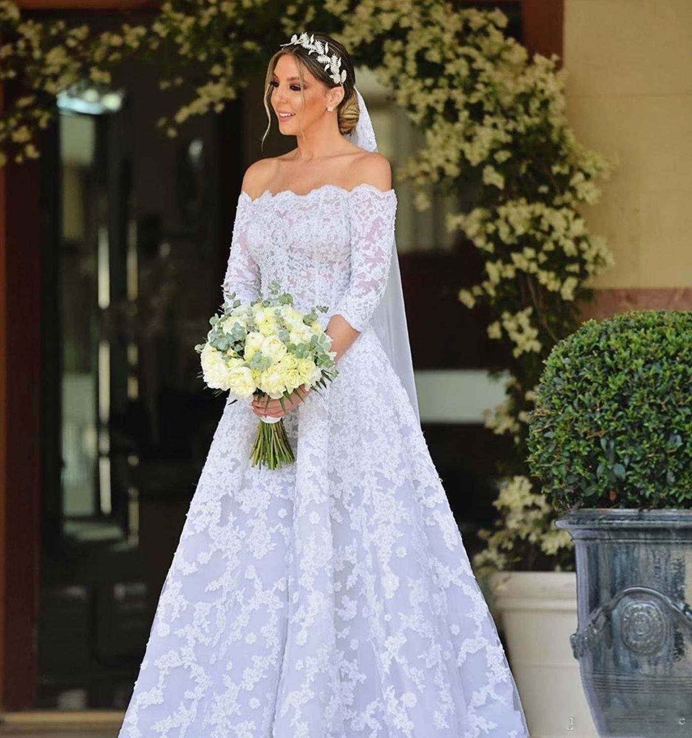 

2021 New Wedding with Lace Appliques Scalloped 3/4 Sleeve a Line Sweep Train Elegant Plus Size Bridal Gowns for Women Hv84, Ivory