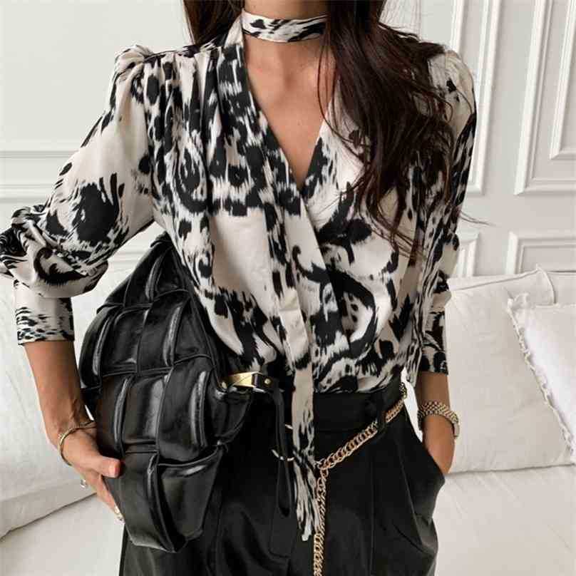 

Women Vintage Blouse Fashion Leopard Print Streetwear Shirts Korean Spring Autumn Woman Long Sleeve Button Up Blusas 210525, Grey beige