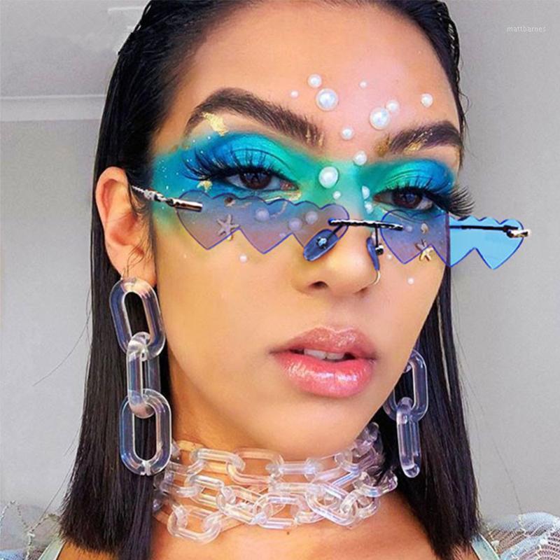 

Sunglasses Brand Designer 2021 Trendy Small Frame One Piece Heart Party Sun Glasses Women Avant-garde