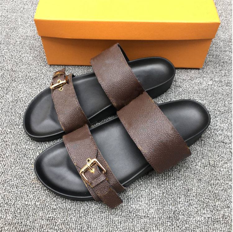 

Classic Luxury Slippers for Woman Geometric Buckle Slides Designer Scuffs Sandals Rubber Summer Beach Fashion Slipper, Brown