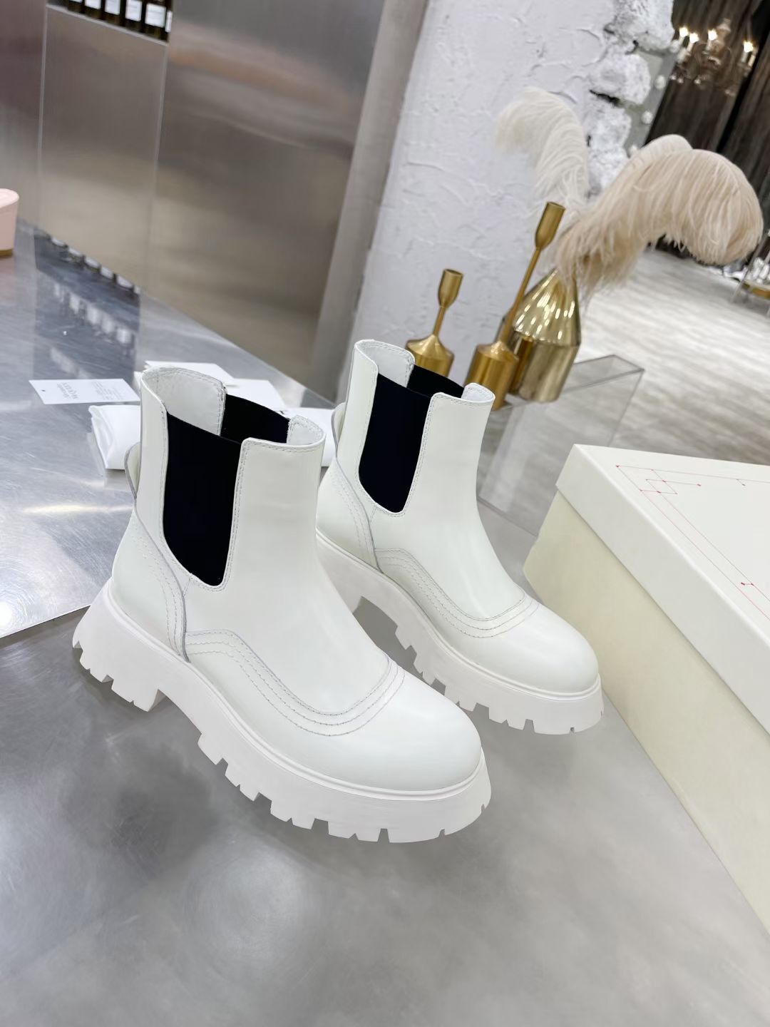 

Rubber military outdoor women's elastic bare boots Martin desert bo ots leather rough non slip winter shoes size 35-40, White