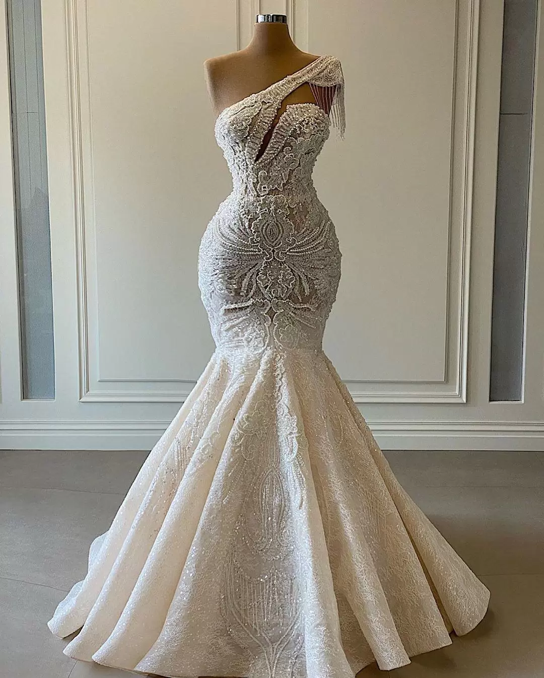 

2022 Plus Size Arabic Aso Ebi Luxurious Lace Beaded Wedding Dresses One Shoulder Mermaid Bridal Dresses Vintage Wedding Gowns, Silver