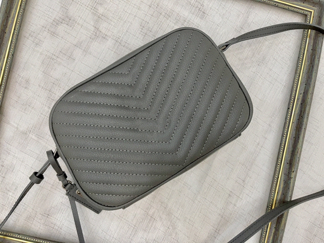 

fashion vinyle bags Women luxury designer handbags Top quality calfskin real leather crossbody brand purse fashion Tassel shoulder bag quilted lou camera x0OF#