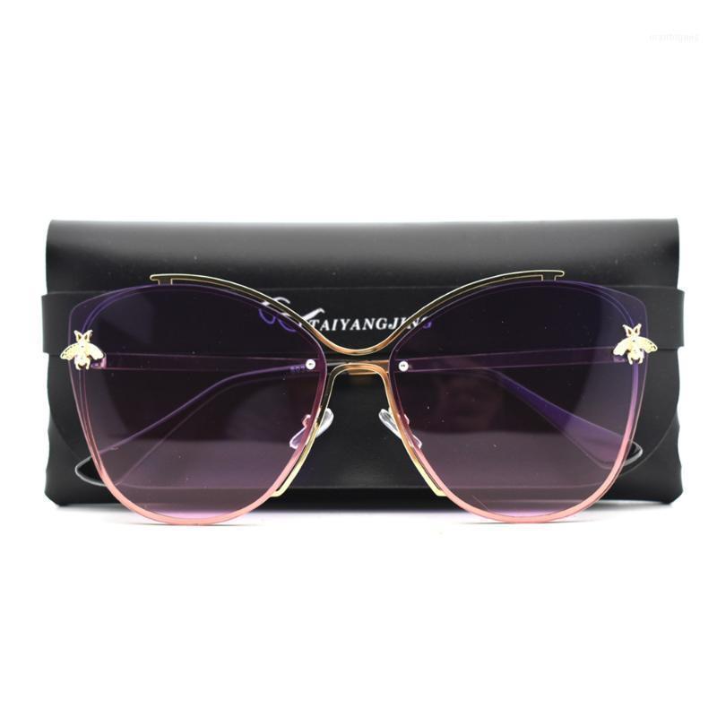 Lunettes de soleil 2021 Femmes Luxe Cat Eye Bey Marque Design Mirror Classic Bee Vintage Cateye Mode Sun Lunettes Lady Lunettes avec cas1