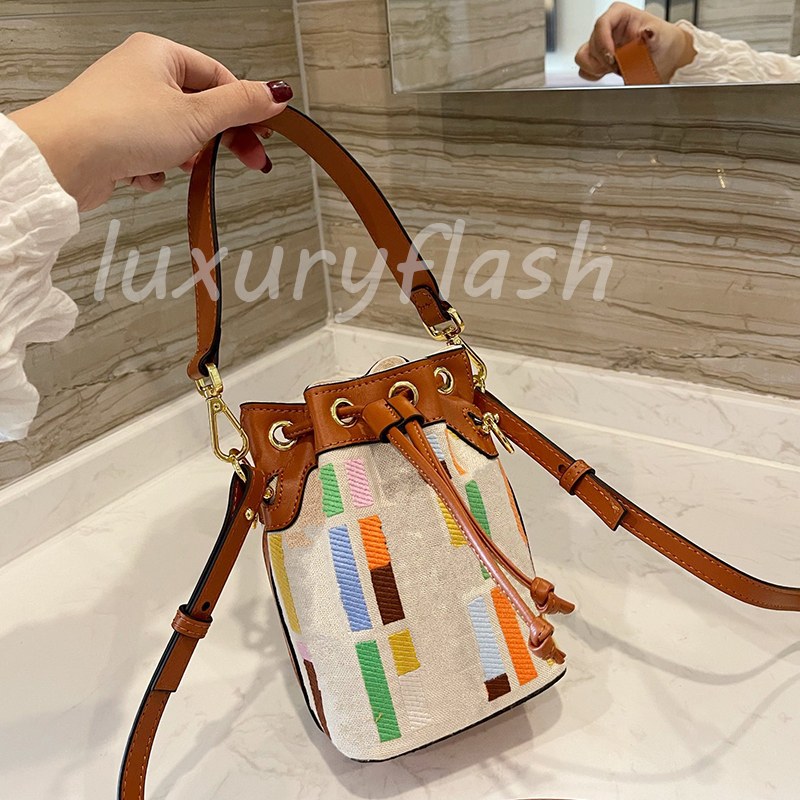 

2021 Multicolor Designers Bucket Bag Unique Fashion Luxurys Ladies Messenger Bags High Quality Embroidery Brands Shoulder Purse MINI Handbag, Box(not sale separately)