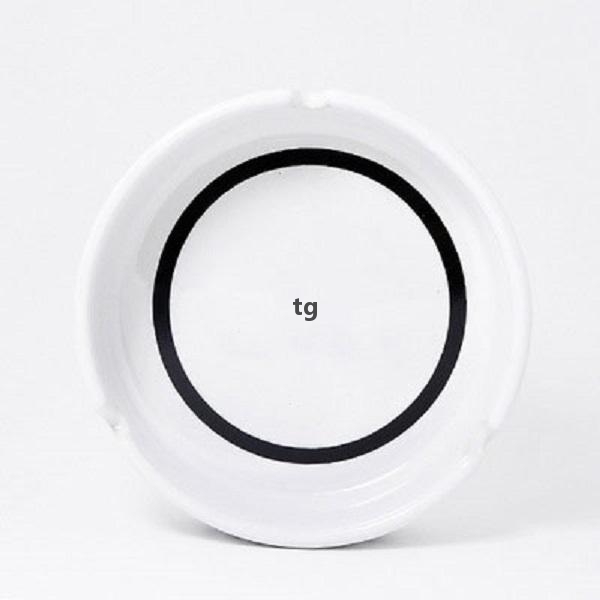 

Luxury Design Ceramics Ashtray With Classic White /Black Round Ashtray H