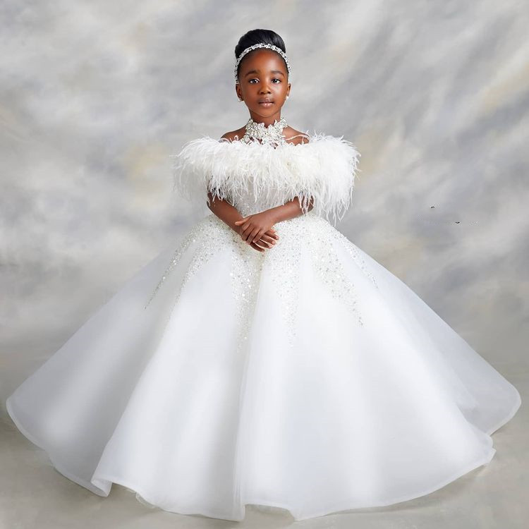 

2021 Luxurious Lace Beaded Flower Girl Dresses Ball Gown Sheer Neck Crystals Organza Lilttle Kids Birthday Pageant Weddding Gowns ZJ676, White