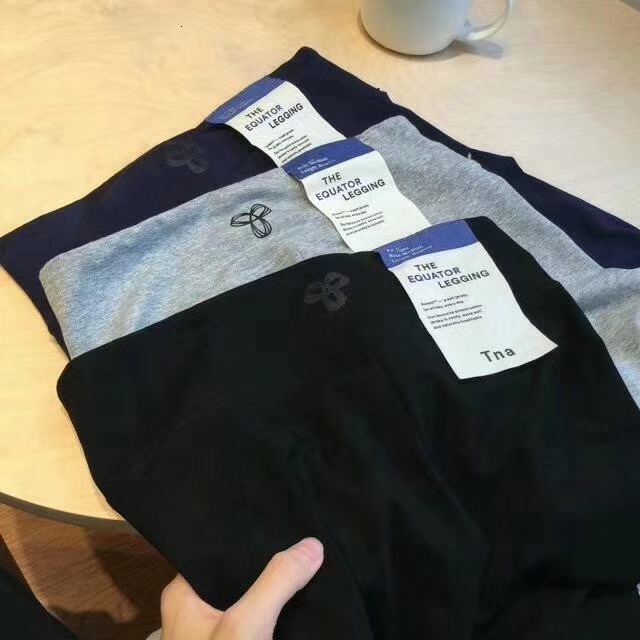 

Canadian Documentary Aritzia Tna Leggings Slim Legging Black Yoga Pants
