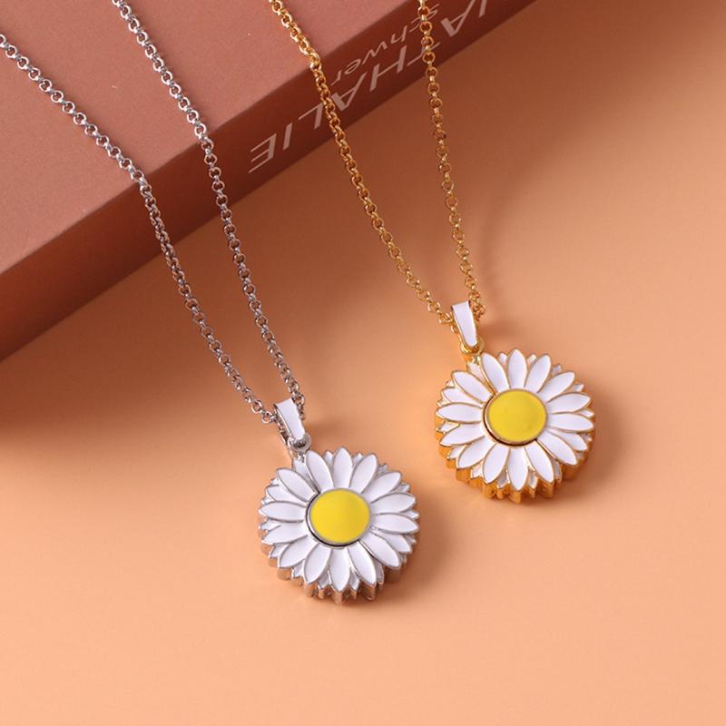

Pendant Necklaces 2021 Layered Flower Daisy Necklace Alloy Open Locket Women Bohemian Vintage Jewelry Gift