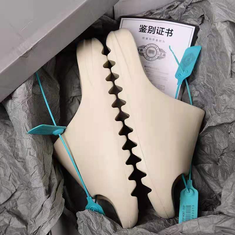 

slippers Yeezzy coconut men's soft bottomed outdoor lovers' shoes summer leisure beach slippers kanye hot fashion sandals Comfort Walking, Flame blue