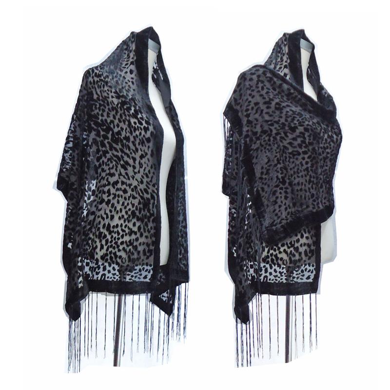 

Scarves Vintage Black Leopard Print Winter Scarf Women Velvet Silk Shawl For Daily Wear Lady Accessory Sexy Party Headscarf
