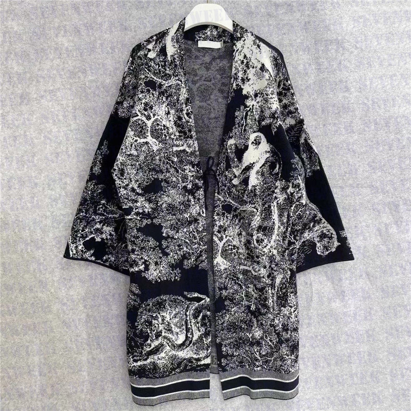 

Animal Pattern Women Shawl Cardigan Cape Designer Clothing Long Sleeve Outerwear For Autumn and Winter, Black