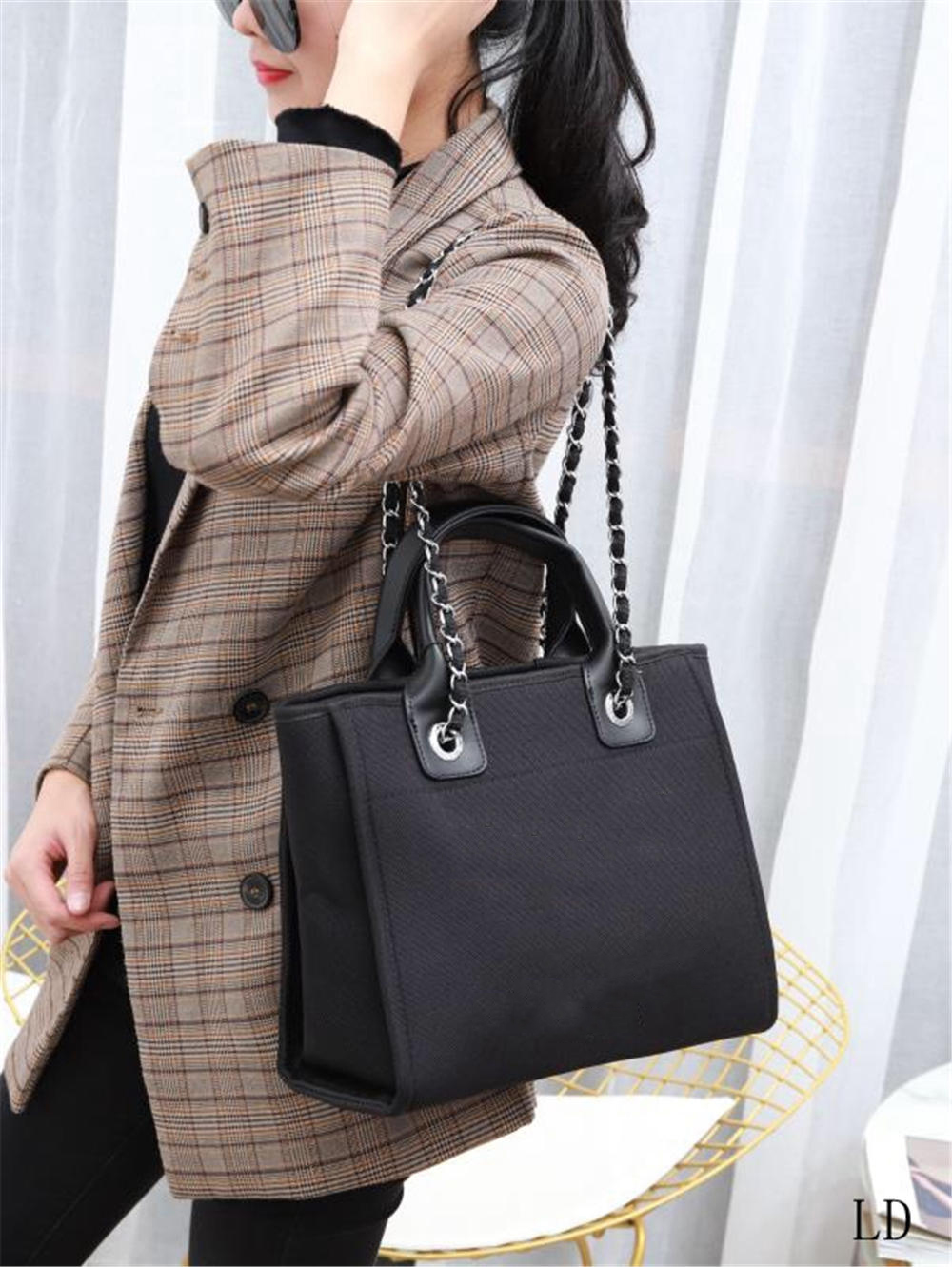 

Classical Brand designer bags fashion women large-capacity canvas tote shoulder bag Chain purse, Blue