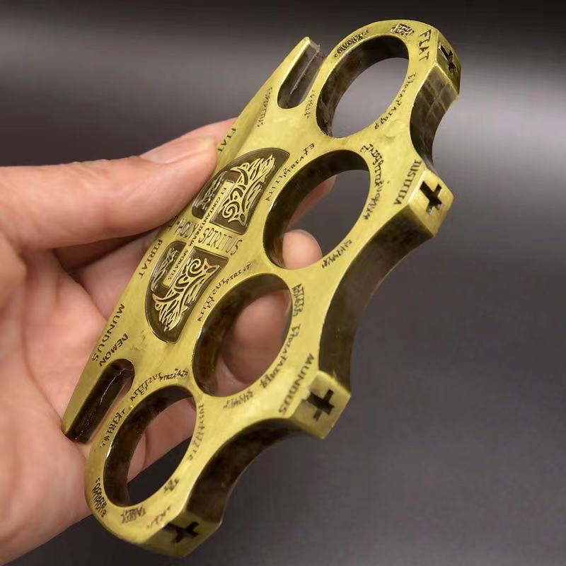2021High hardness hell detective Constantine brass knuckle outdoor EDC tool knuckle duster clasp break window self defense boxer clasp-image-663577490