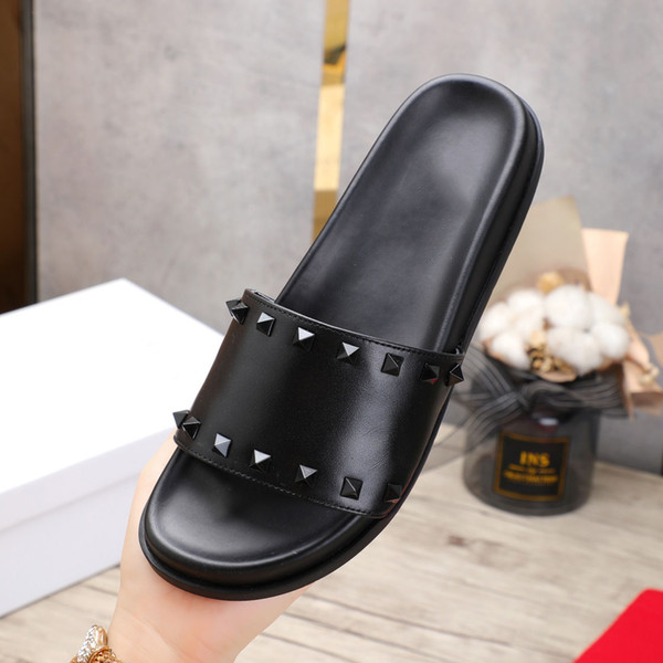 

Hot style-Women Slippers with Box Ladies Beach Slipper Tide ladies Rivet Stud Slippers Nonslip Leather womens Casual Spikes Shoes
