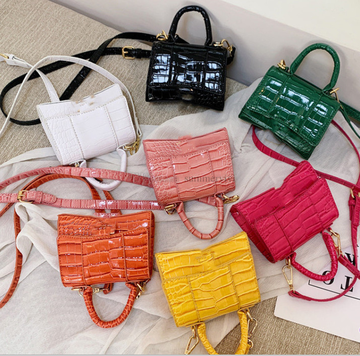 

Luxury Girls crocodile grain handbag kids metal letter buckles chain messenger bag designer children one shoulder bags A6683, Mix colors