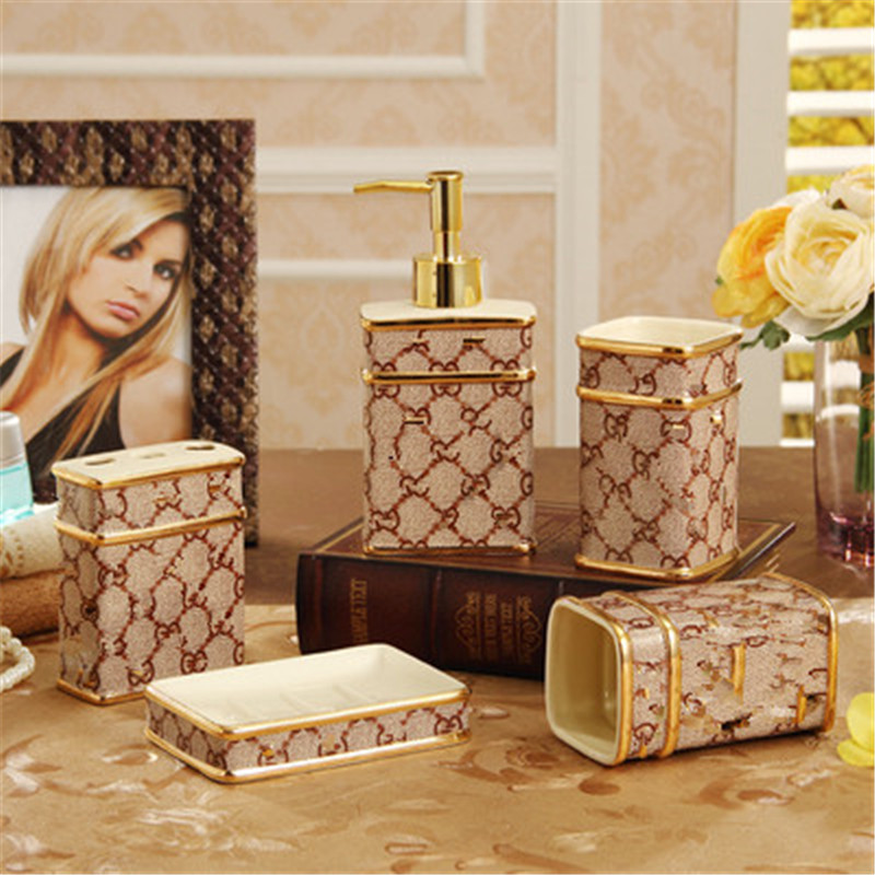 

classical Toothbrush Holders bathroom wash set ceramic mouthwash letter holder luxury designer toothpaste brushing cup