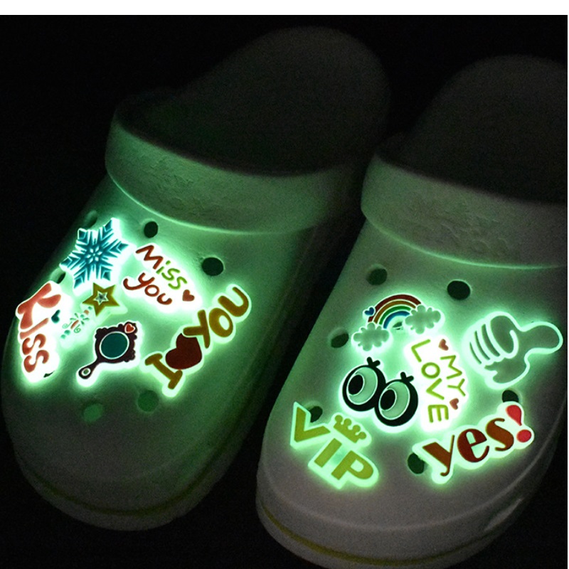 

cartoon PVC Shoe Charms Shoes Buckles Glow luminous Buckle Fit Bracelets Croc JIBZ Shoe's accessories Flower Girls Boys gift