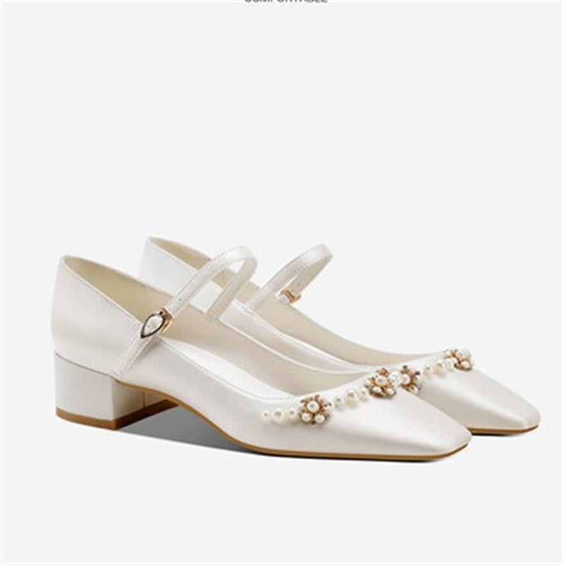 

2021 spring pearl party dress shoes large size simple white bridal wedding shoes thick heel low heel shallow mouth women's, Heel height 4 cm