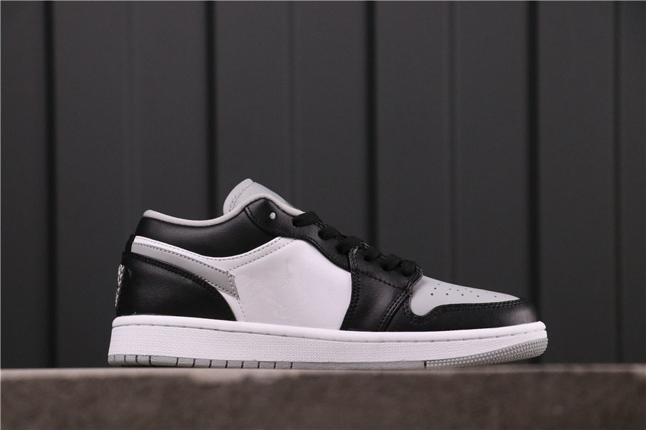 

Shoes Authentic Jumpman 1 Low Cut Light Smoke Grey