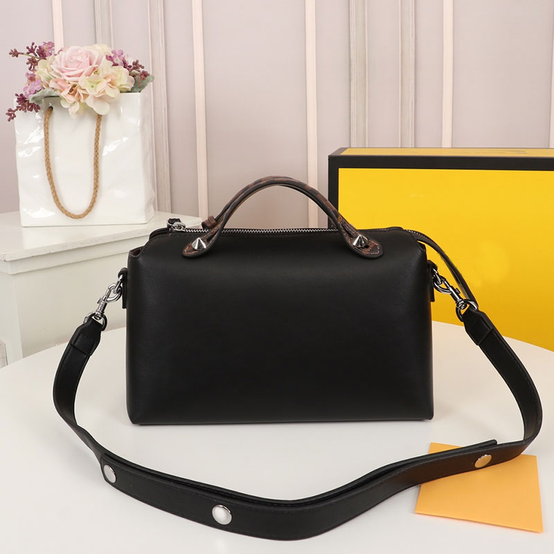 

Handbag Women Crossbody Bag Boston Pillow Bag Smooth Surface Leather Material Convex Grain Double Handle Plain Zipper Top Quality, Box