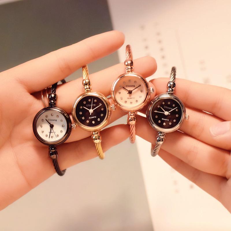

Wristwatches Vintage Rhinestone Bracelet Type Wrist Watch Schoolgirl Korean Elegant Women Ulzzang Small And Exquisite Mini- Clock, All black