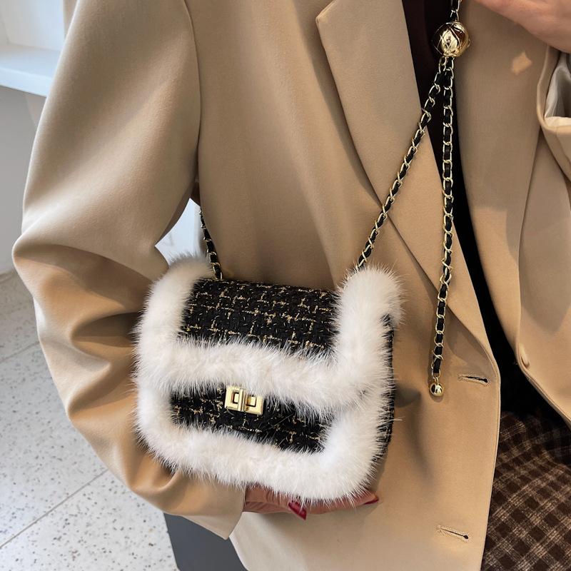 

Shoulder Bags 2021 Arrival Winter Versatile Fuzzy Messenger Bag For Women Korean Style Fashion Wholesale, Black