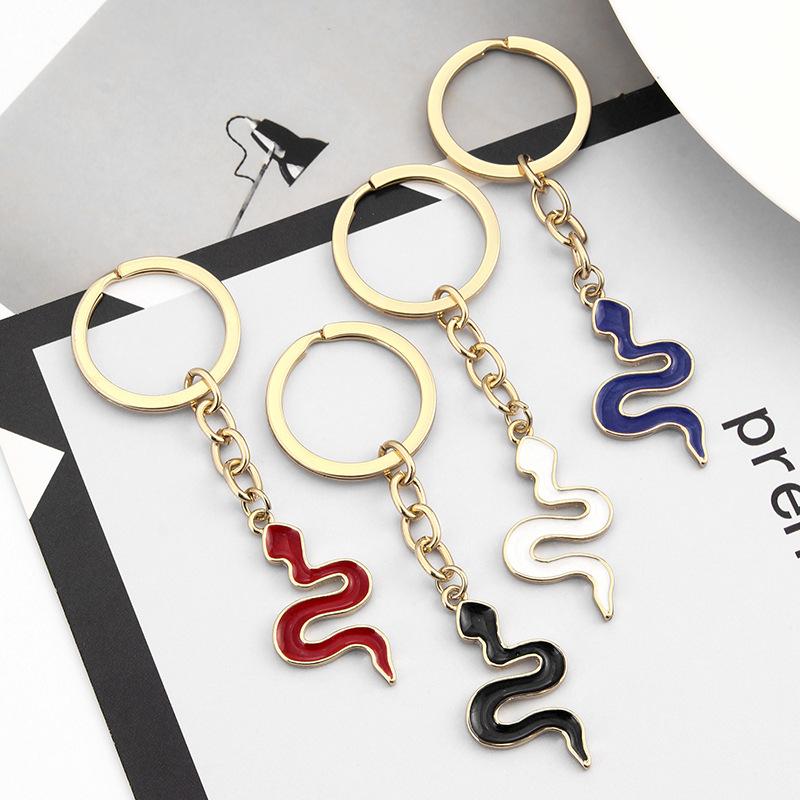 

Keychains Car Keychain Serpentine Metal Key Ring Keyring Chain Creative Holder Auto Accessories