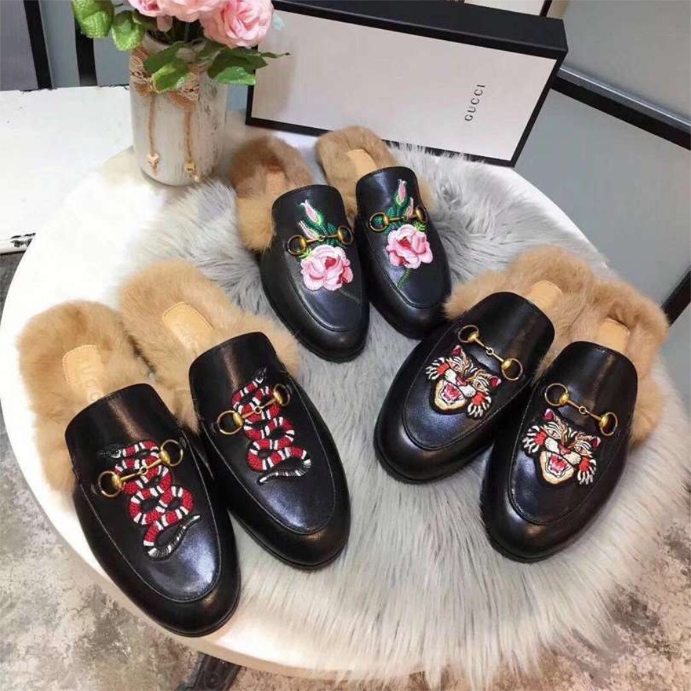 

2021 Designer Slippers Women Fashion Leather Autumn/Winter Fluffy Long Hair Embroidery Solid Color Snake Pattern Warm And Comfortable Shoes, Color11