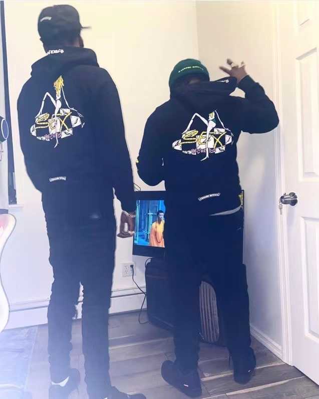 

ch crow 2021 autumn winter new matty boy records graffiti hand-painted hoodie couple sweater, Black