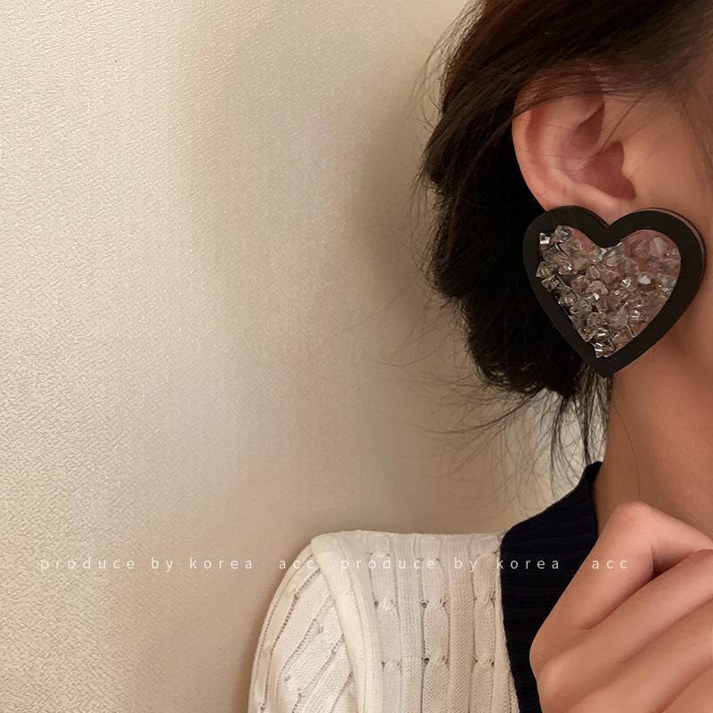 

Stud Women's Earrings Trend Pendant Heart Shaped Decorations Ear Woman Accessories Fashion Vintage Women Earring Jewelry, Golden;silver