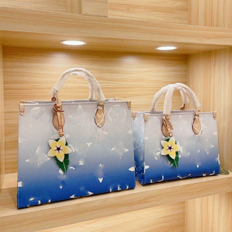 

Totes ONTHEGO handbags for woman shoulder bag designers leather flowers handbag classic shopping tote fashion duffel bags LCM, Gradient pink-beige