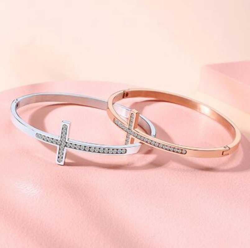 

Shiny Crystals Cross High Quality Metal Cuff Bracelet Bangle Elegant Women's Party Wedding Jewelry Q0719