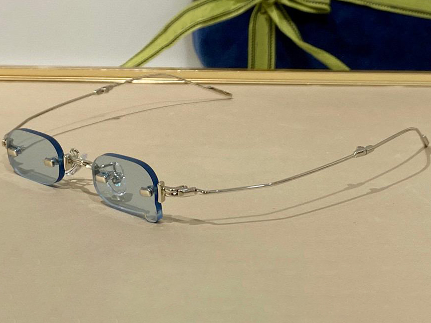

Sunglasses For Men and Women Summer LINIT MINI style Anti-Ultraviolet Retro Plate Square Frameless fashion Eyeglasses Random