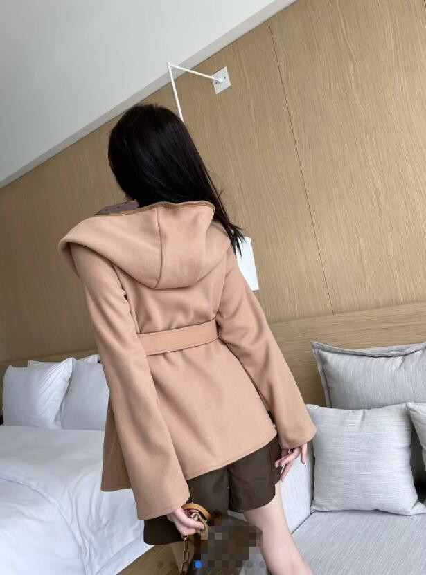 

Ladies temperament khaki windbreaker jacket letter belt temperament autumn 825, Customize