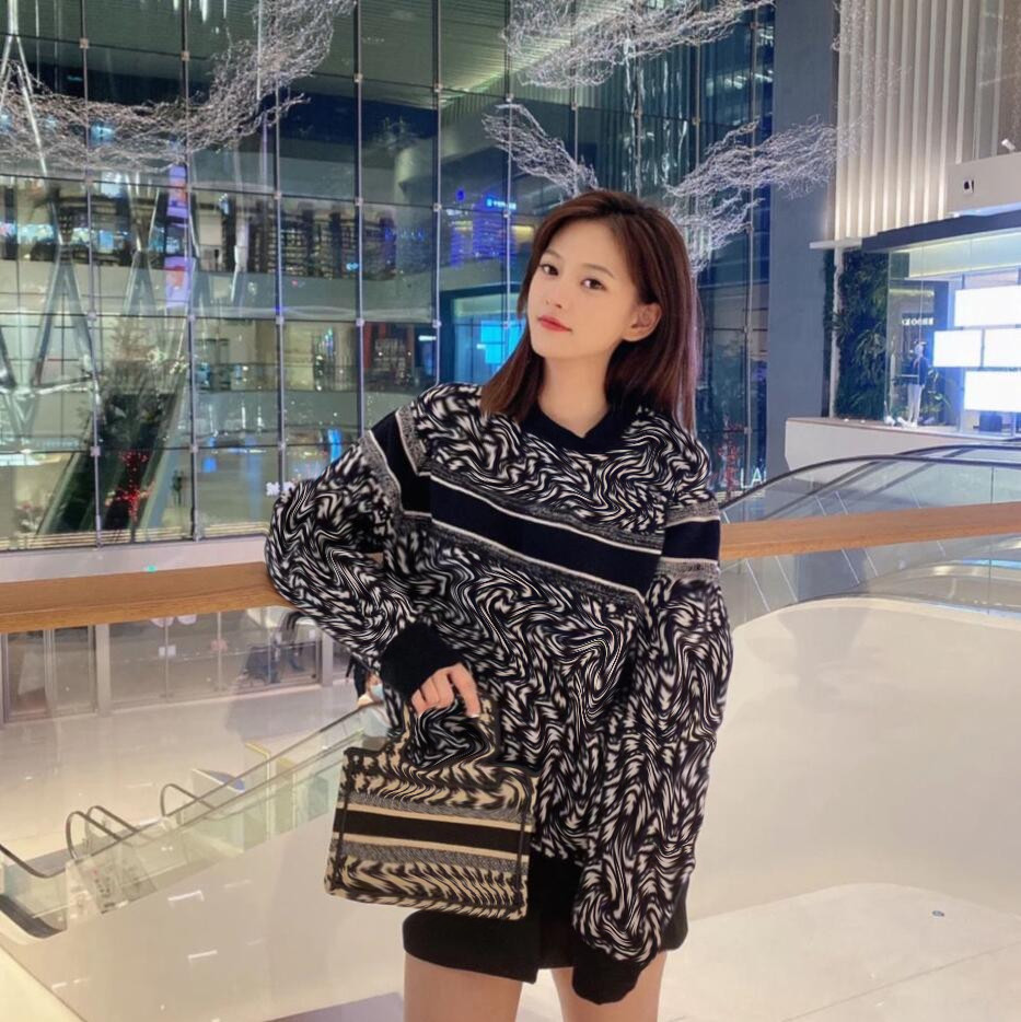

Spring 2021 Fashion Ladies Sweater Personality classics Trend Sweater Men's and Women's Tops Free Shipping quality guarantee, White;black
