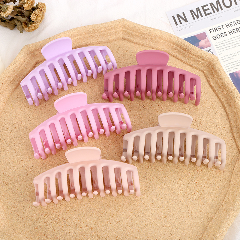 

Korean Solid Big Hair Claws Elegant Frosted Acrylic Hair Clips Hairpins Barrette for Women Girls Headwear Accessories C3