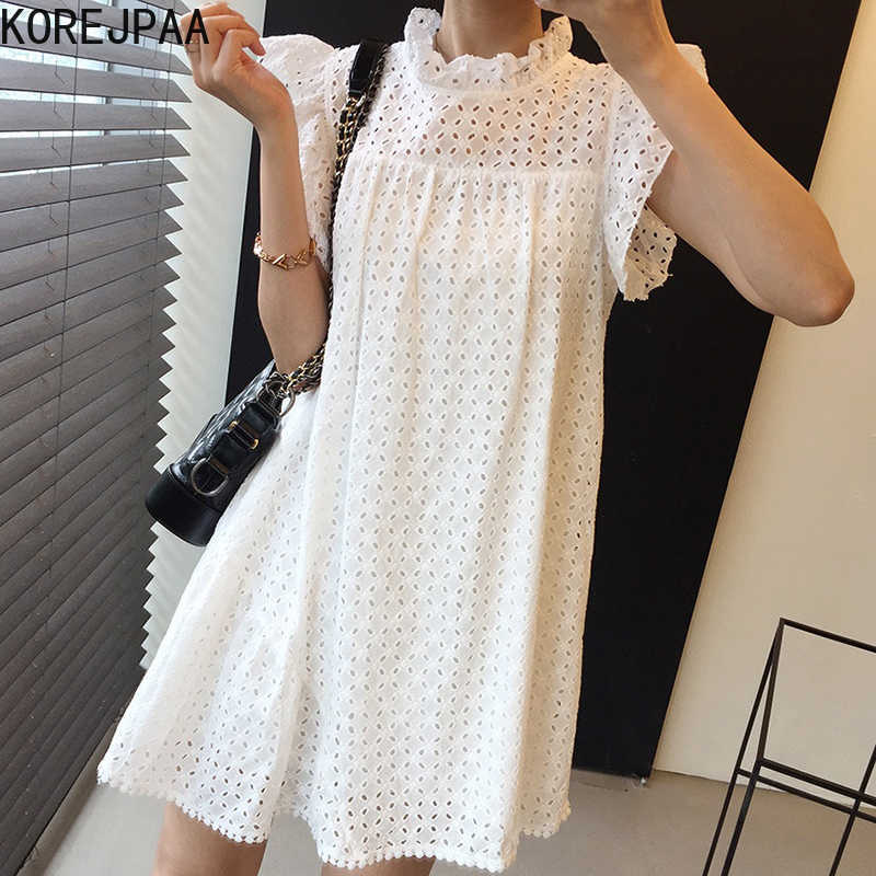 

Korejpaa Women Dress Summer Korean Chic Ladies Stand-Up Collar Hollow Loose Casual Flying Sleeves Small Ruffle Vestidos 210526, White