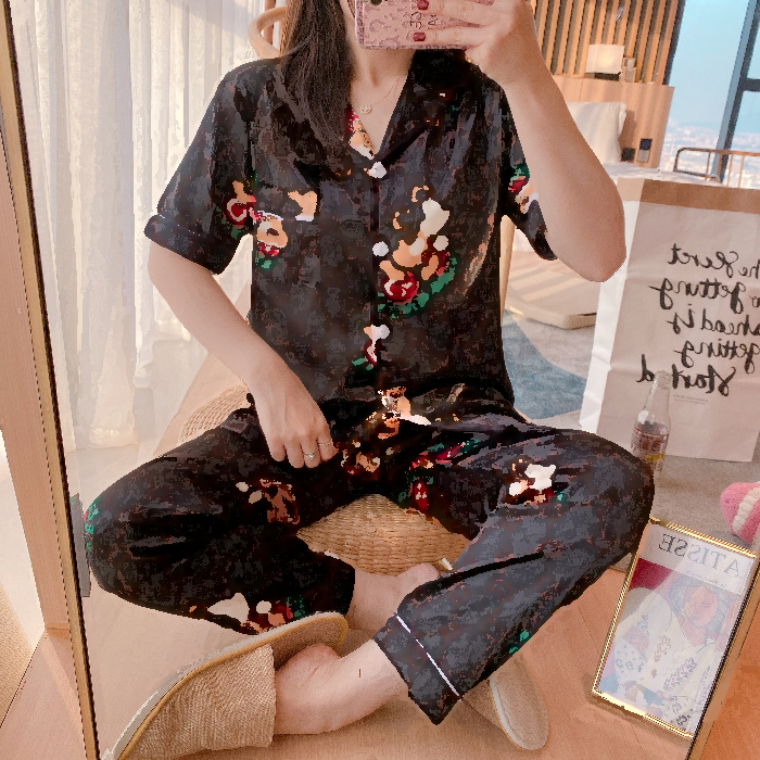 

Wholesale Summer Cartoon Pattern Silk Pajamas Two-piece Sets Home Textile Fashion Casual Women Letters Print Short Sleeve Lapel Cardigan Sleepwear Night Clothing, Black