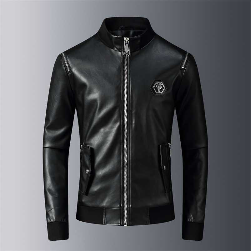 

Metal Badges PU Jackets Men High Street Stand Neck Zipper Sleeve Streetwear Motorcycle Faux Leather Coats Ropa Para Hombre 211111, Black