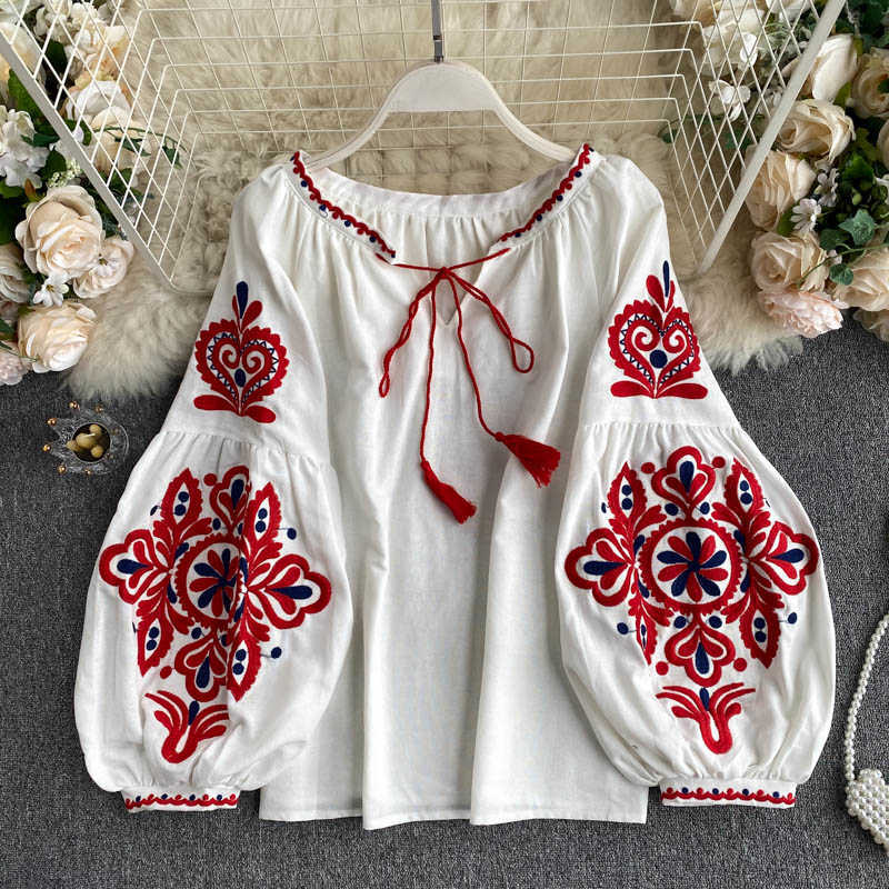 

Women's Retro Blouse National Style Embroidered Lace-Up Tassel V-Neck Lantern Sleeve Tops Loose All-Match Female Blusa GK536 210721, White
