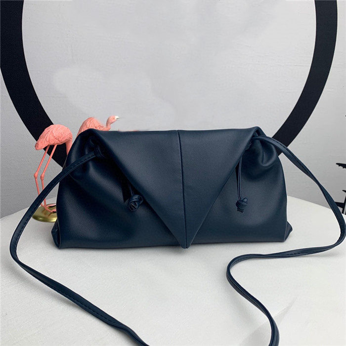 

2021 fashion Color Wide Shoulder Strap Flap Handbag Retro Tassel Saddle Square Hand Bag Shoulder Bag Messenger Handbag B02