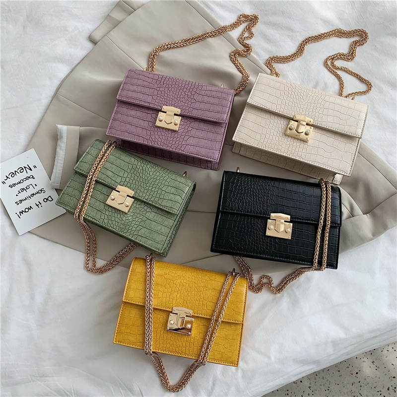 

Fashion Crocodile Pattern PU Leather Flap For Women Chain Shoulder Crossbody Handbags Lady Travel Small Cross Body, Beige