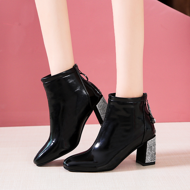 

2021 New Women Fashion Rhinestone Square High Heels Ankle Boots Ladies Patent Leather Crystal Winter Shoes Botas Mujer Nn9w, Black