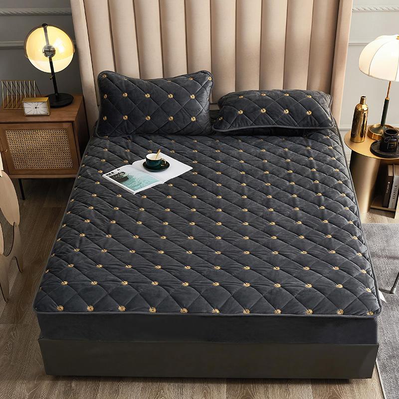 

Bedding Sets Embroidery Coral Fleece Mattress Protector Fitted Sheet Style Cover For Solid Color Quilted Thick Soft Pad Bed, Green